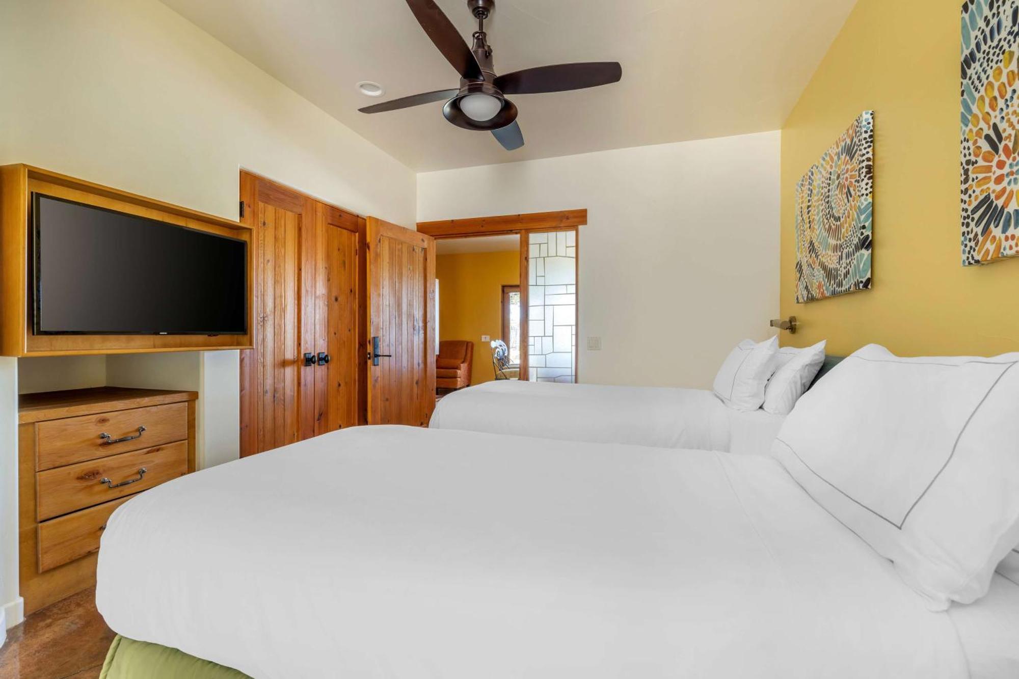 Hilton Grand Vacations Club Hotel Palm Desert